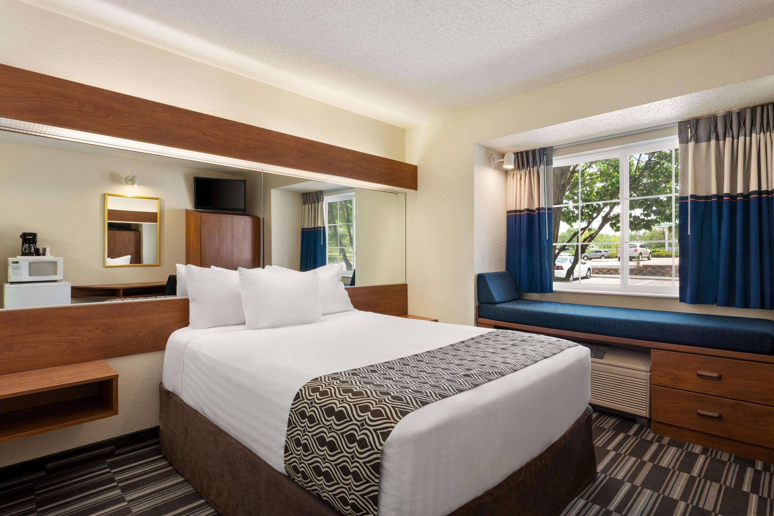 Microtel Inn And Suites - Inver Grove Heights Exterior photo