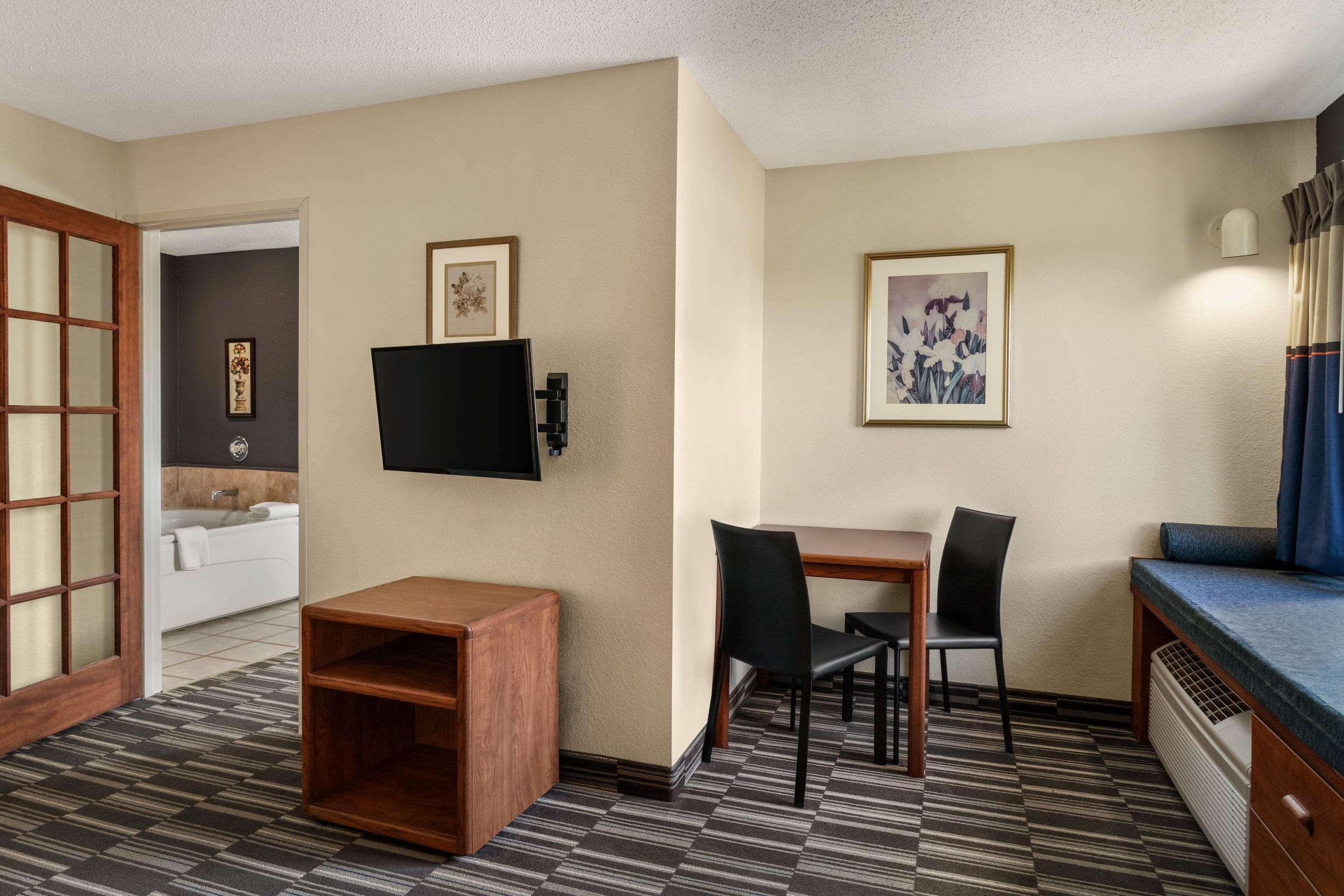 Microtel Inn And Suites - Inver Grove Heights Exterior photo